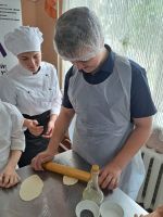 Мастер-класс по приготовлению булочек и пирожков.
