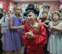 К нам стучится Новый год