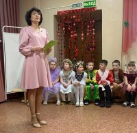 К нам стучится Новый год
