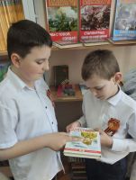 В книжной памяти мгновения войны