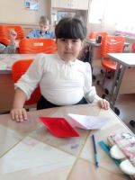 Бумажный кораблик по Волге плывет