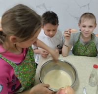 День яблочного штруделя